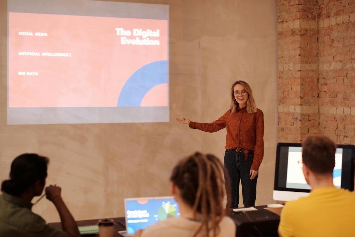 Students collaborating in a university lab in Atlanta, showcasing the city’s academic institutions fostering innovation and driving economic growth.